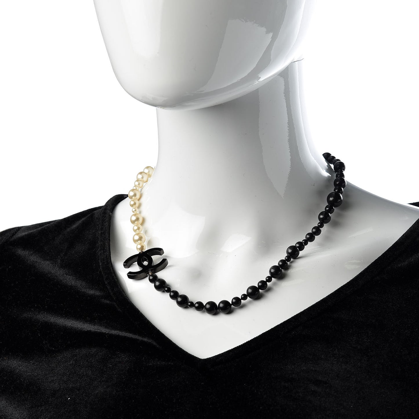Ruthenium Pearl Bead CC Short Necklace Black
