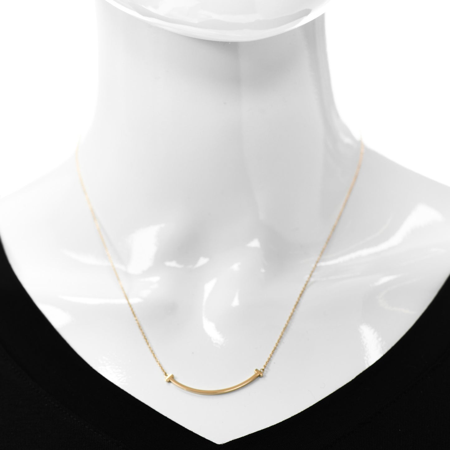 18K Yellow Gold Small T Smile Pendant Necklace