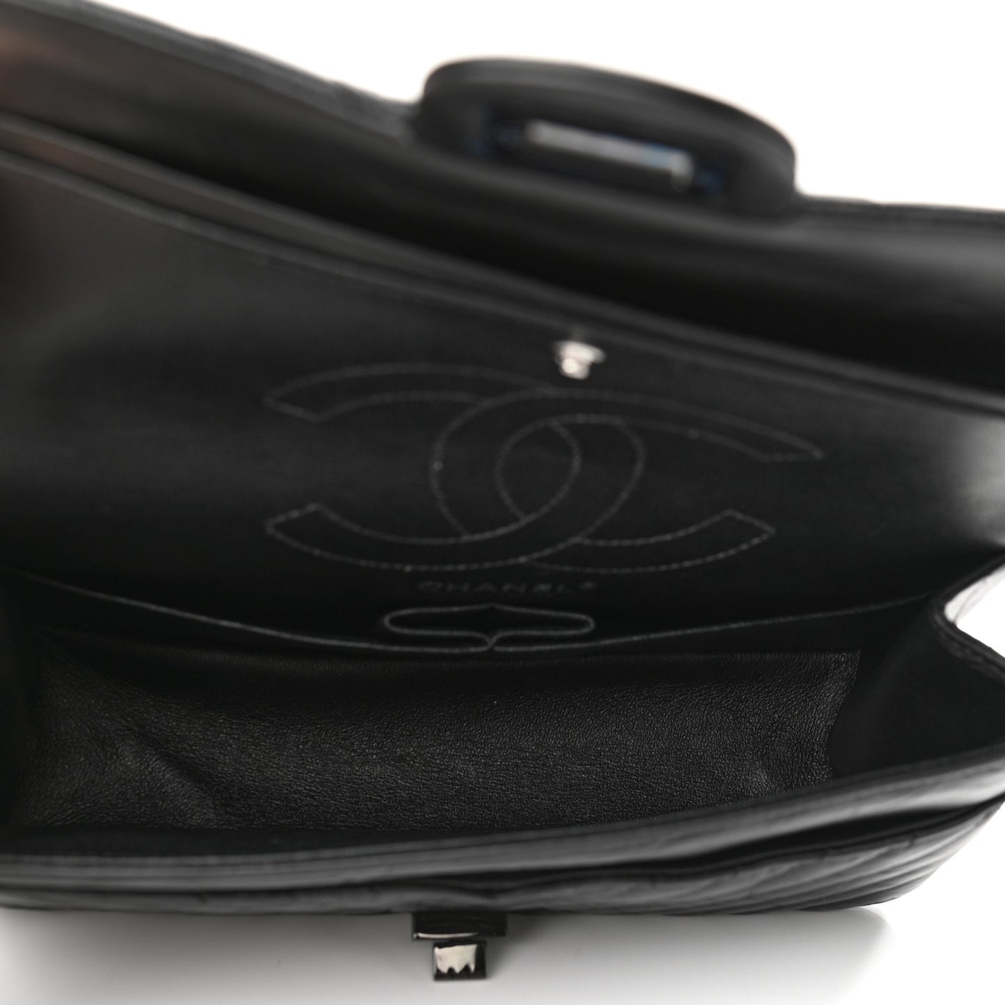 Aged Calfskin Chevron Quilted 2.55 Reissue 225 Flap So Black