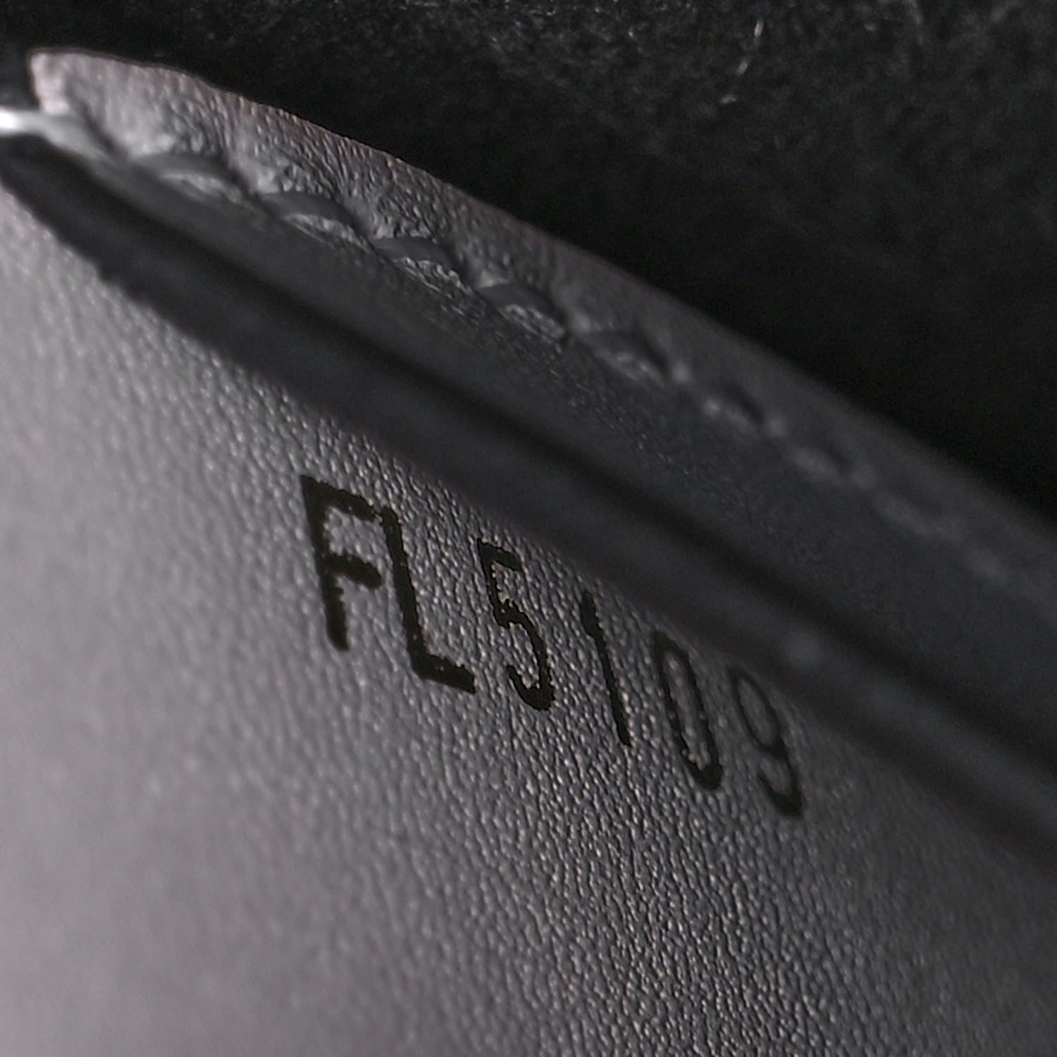 Louis Vuitton Epi Twist Compact Wallet White 7 of 9