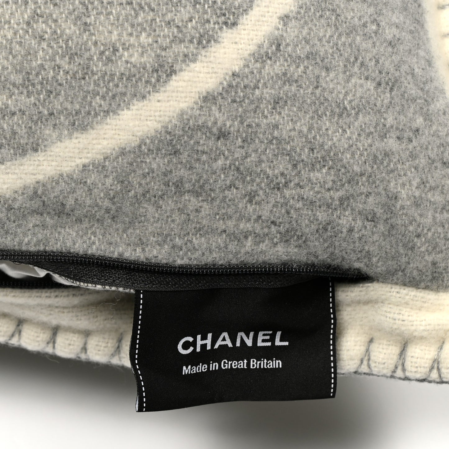 Merino Wool Cashmere CC Pillow Grey Off White