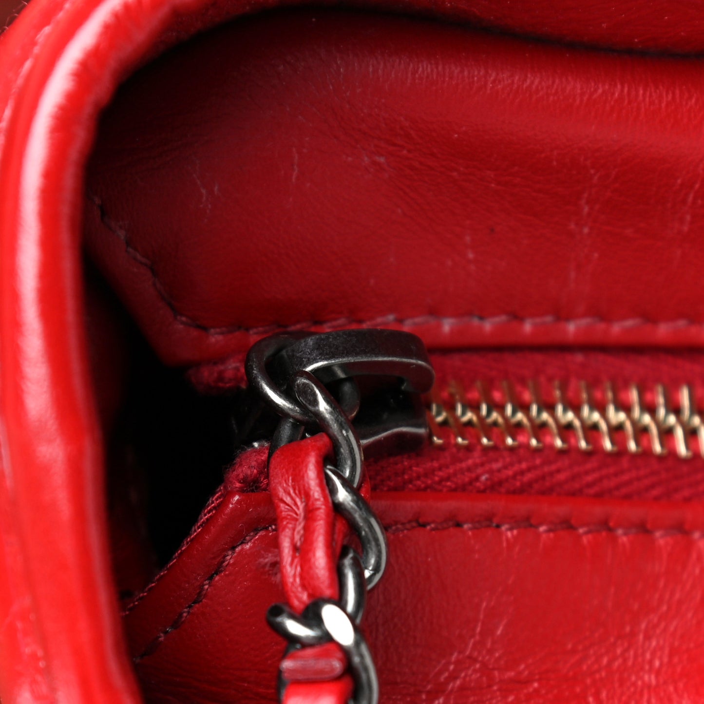 Aged Calfskin Chevron Quilted Medium Gabrielle Hobo Red