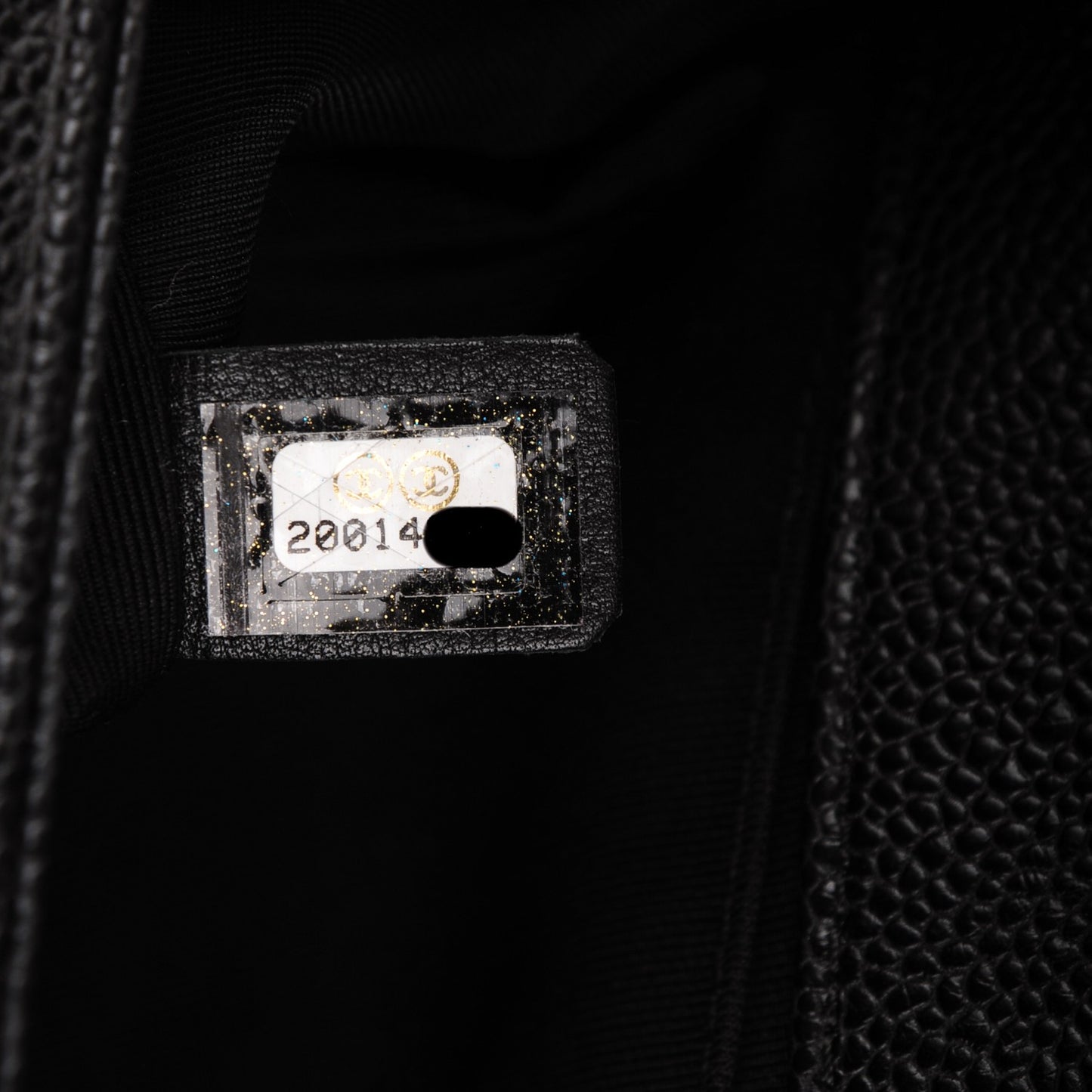 Caviar Quilted Medium Boy Flap Black
