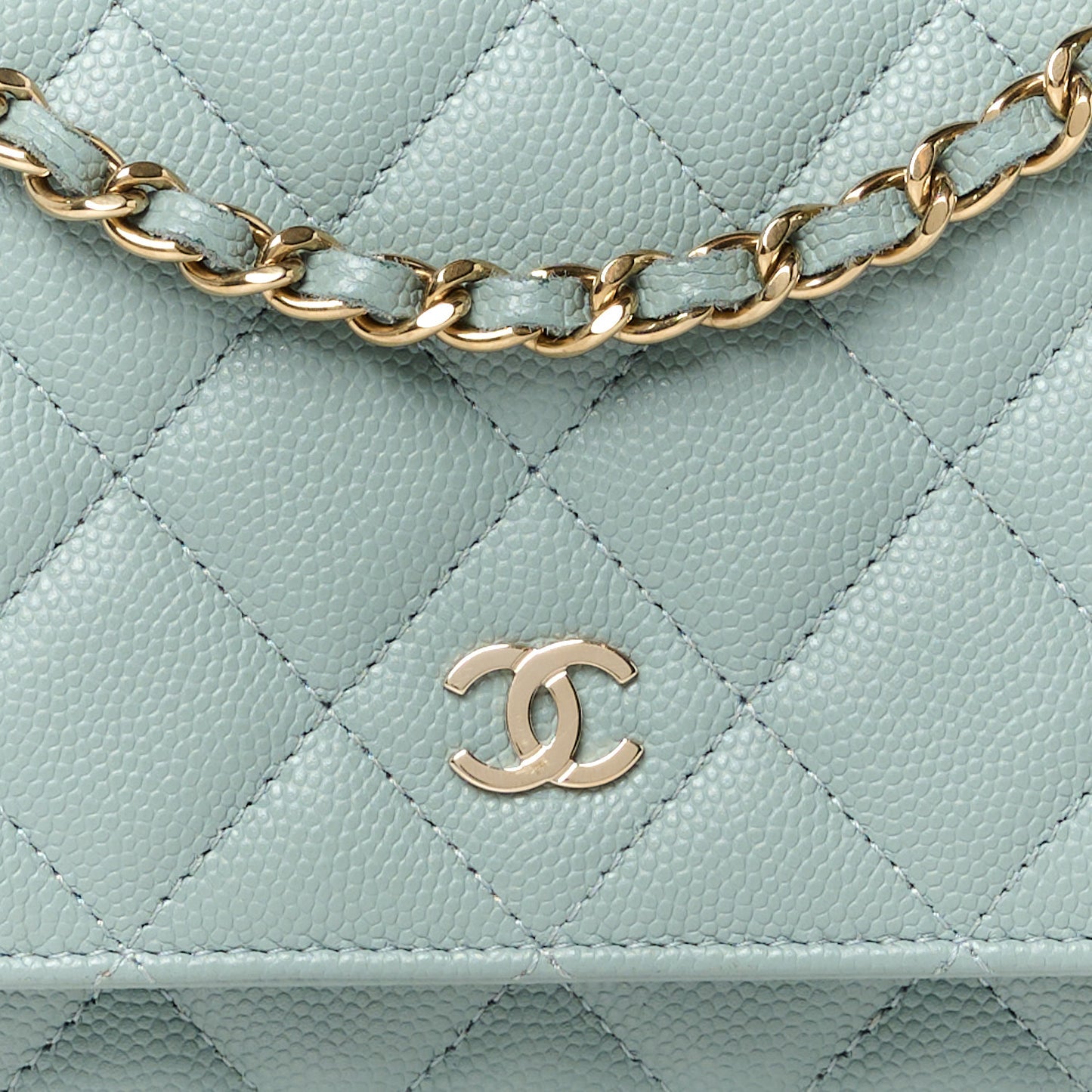 Caviar Quilted Wallet on Chain WOC Light Blue