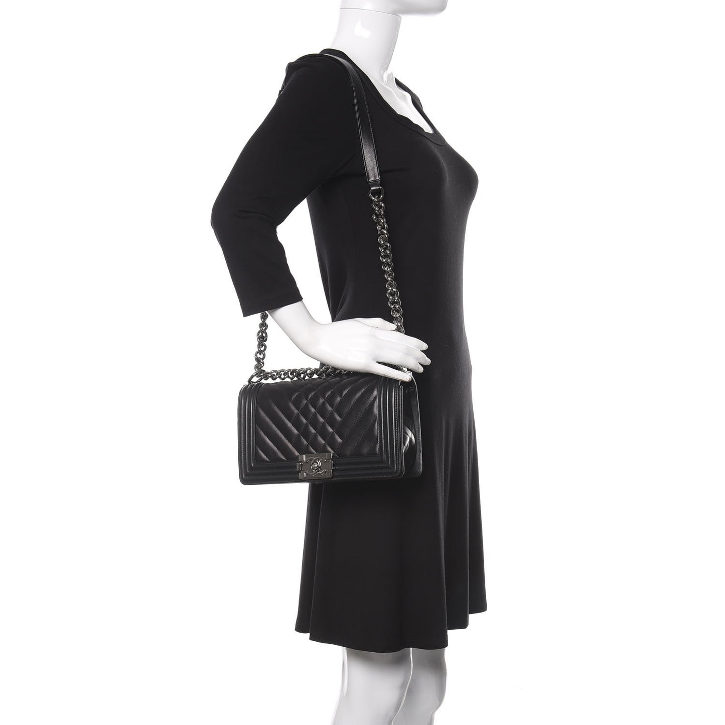 Calfskin Chevron Quilted Medium Boy Flap Black