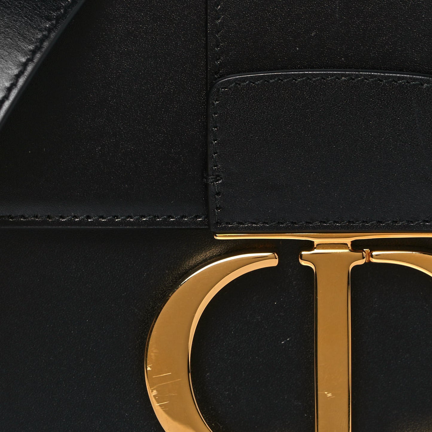 Box Calfskin 30 Montaigne Box Bag Black
