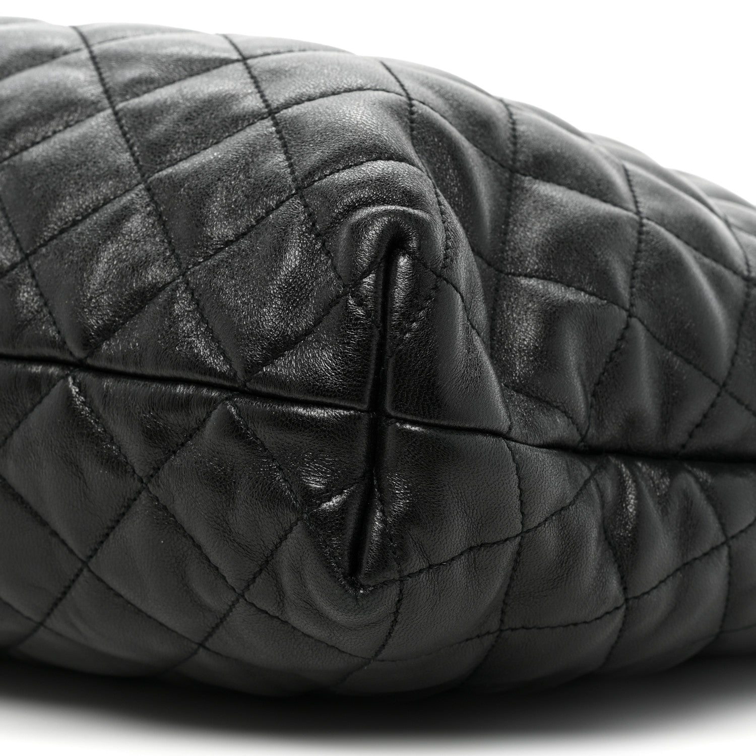 Saint Laurent Lambskin Quilted Maxi Icare Shopping Tote Black 9 of 17