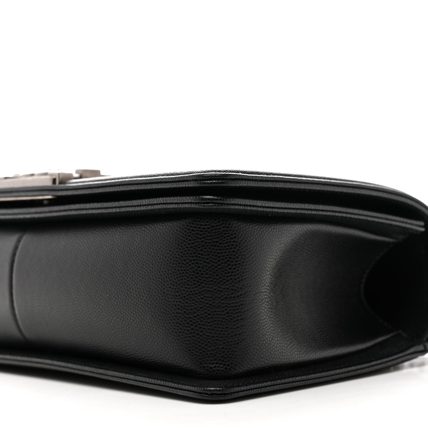 Caviar Quilted Medium Boy Flap Black