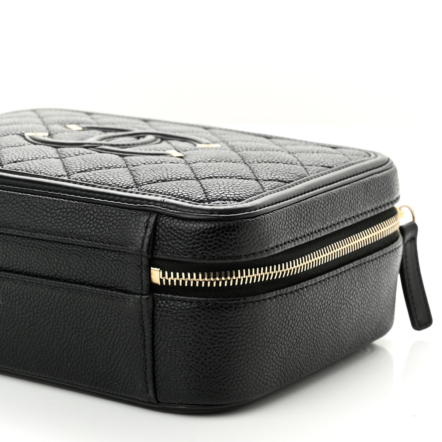 Caviar Quilted Medium CC Filigree Vanity Case Black