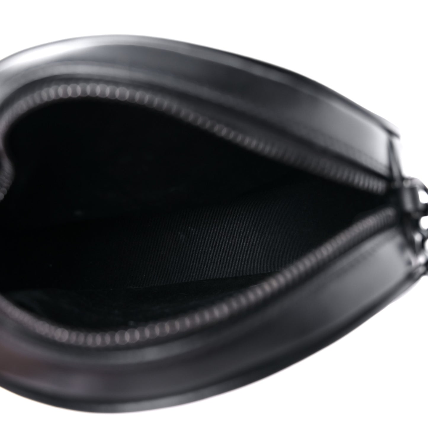 Calfskin Matelasse Chevron Round Vinyle Camera Bag Black