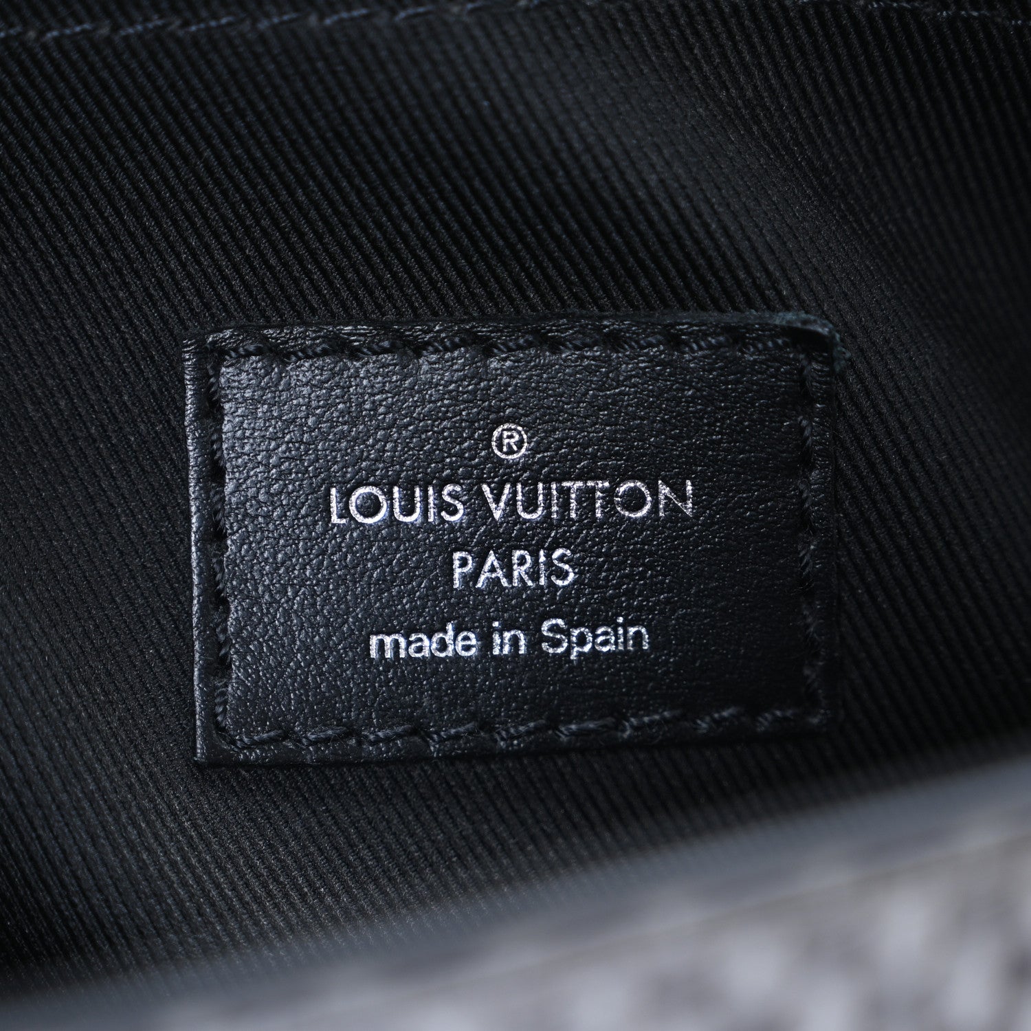 Louis Vuitton Damier Graphite 3D Studio Messenger Antarctica 6 of 9