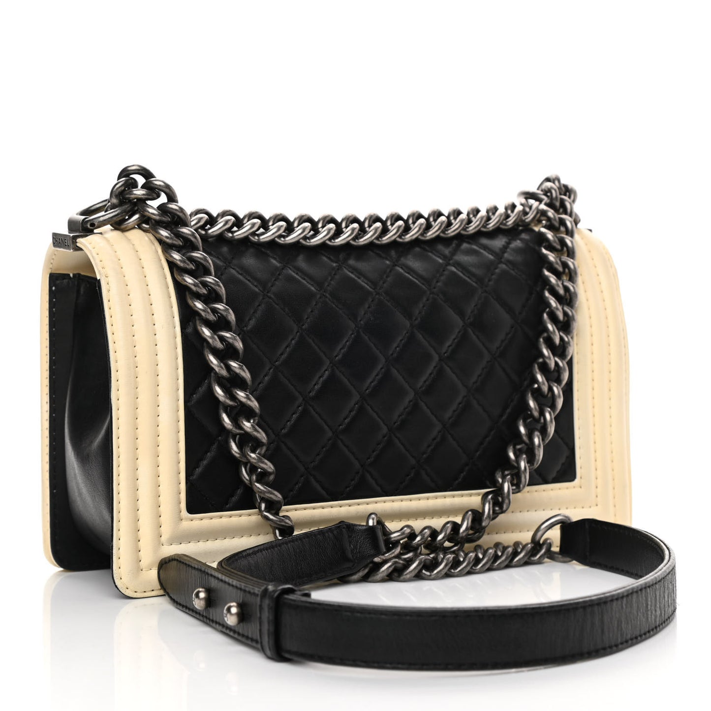 Lambskin Quilted Medium Boy Flap Black White