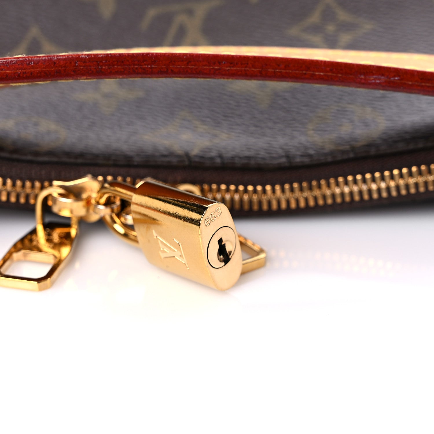 Louis Vuitton Monogram Berri MM 25 of 25