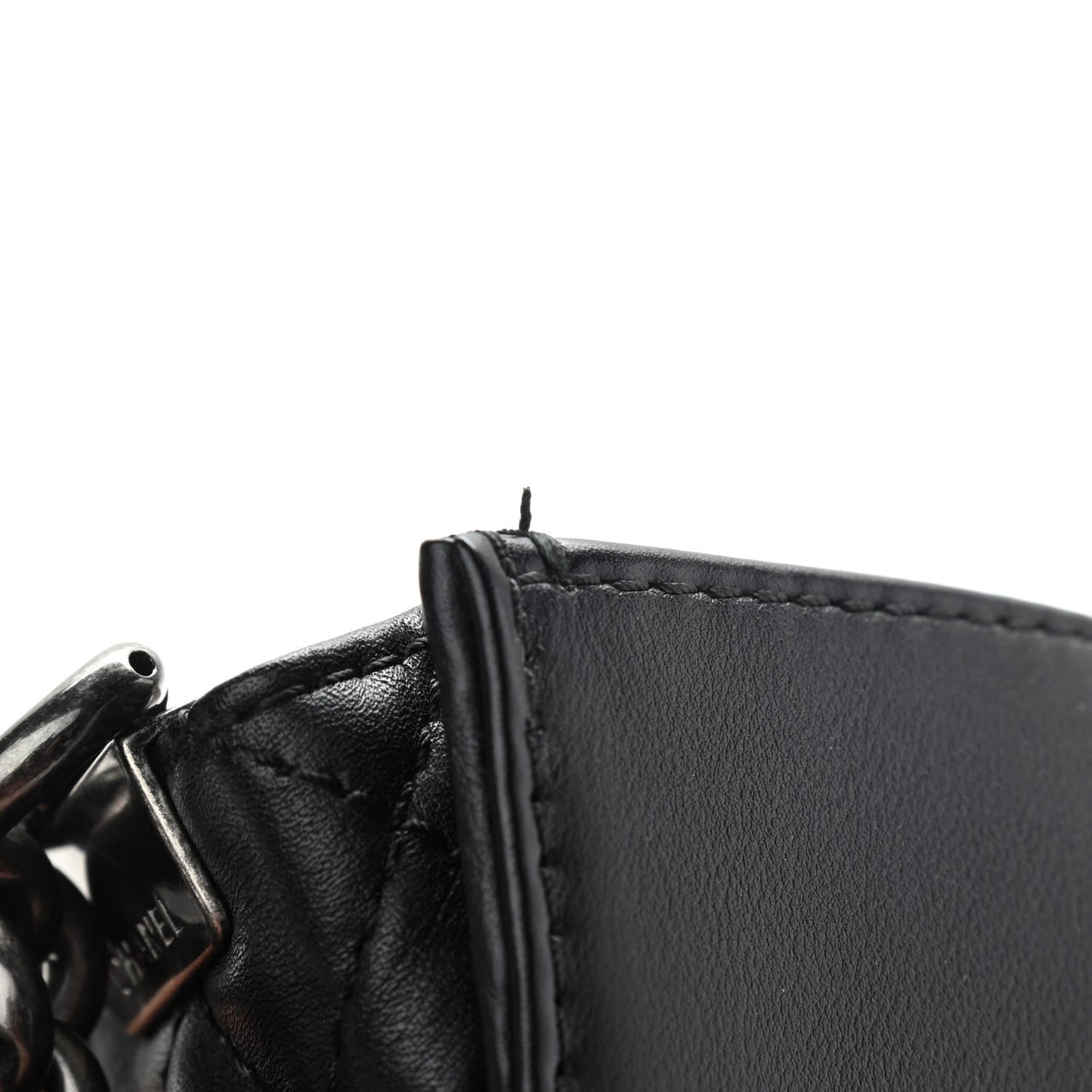 Calfskin Enchained New Medium Boy Flap Black