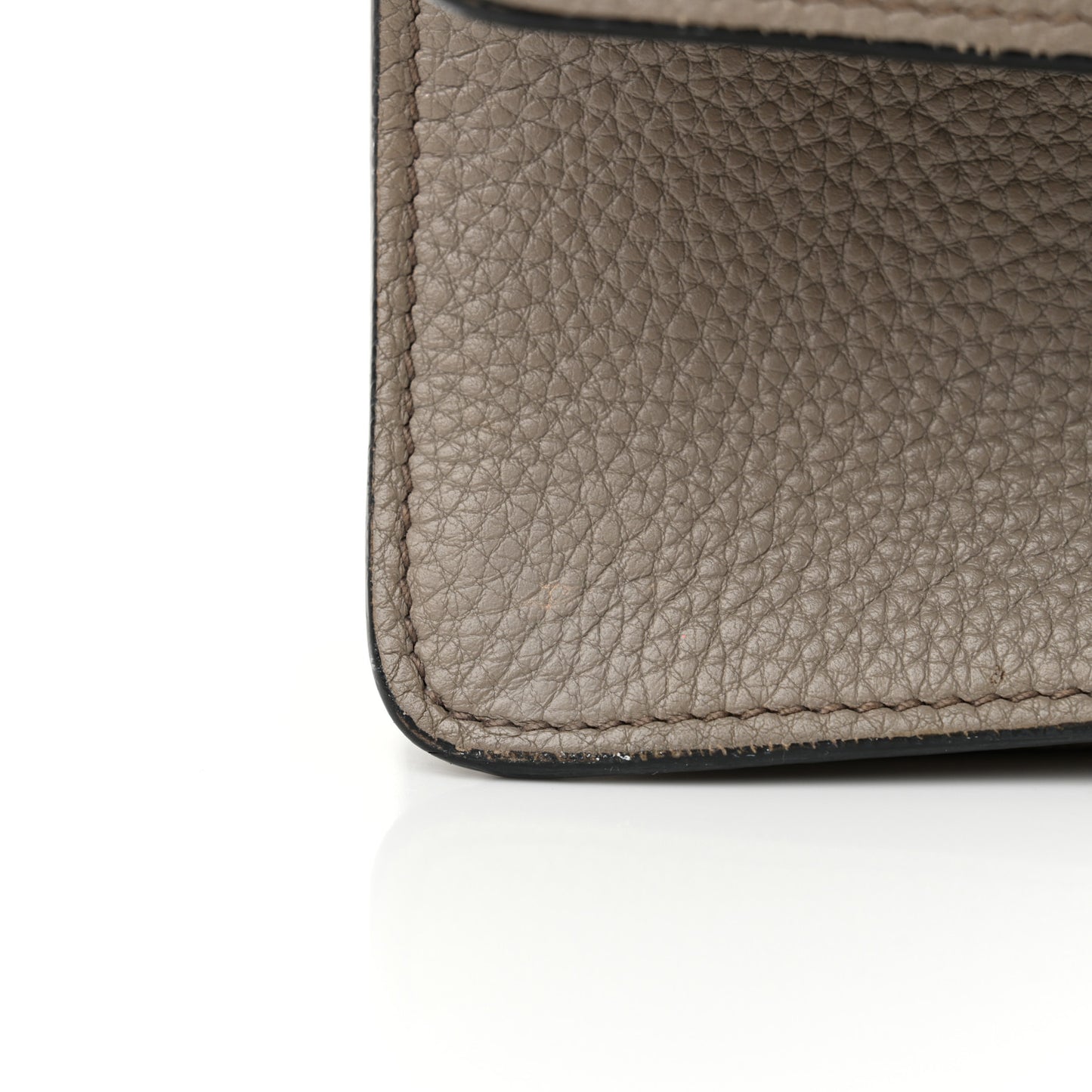 Vitello Daino Crossbody Flap Argilla