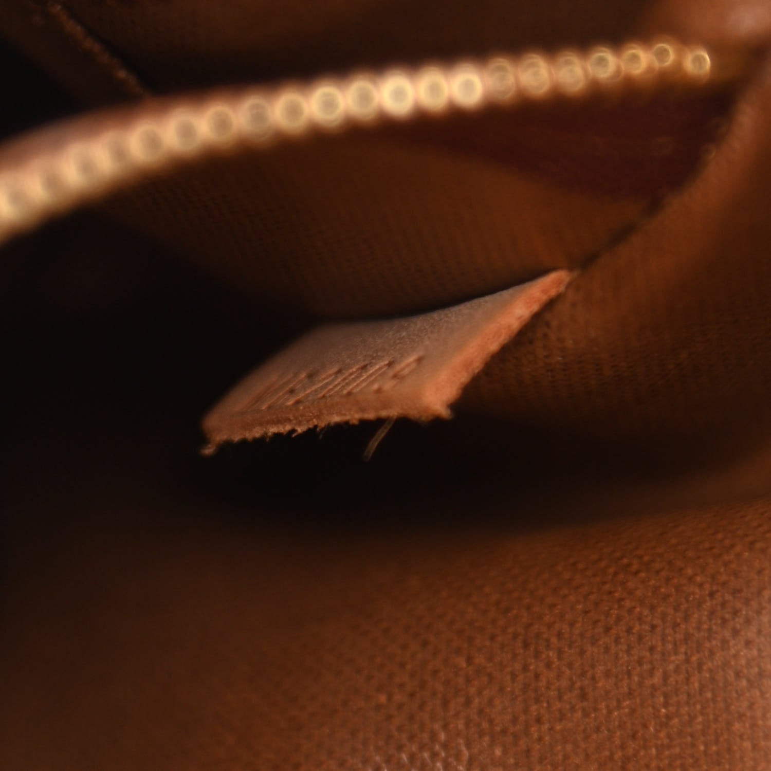 Louis Vuitton Monogram Toiletry Bag 25 7 of 9
