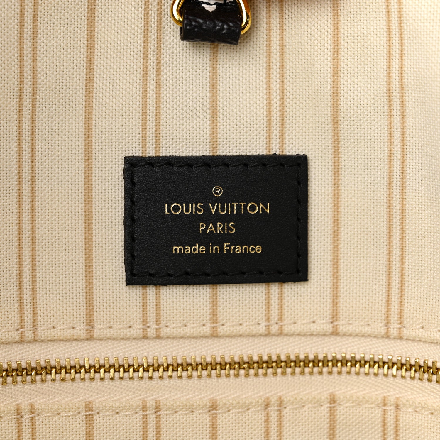 Louis Vuitton Monogram Giant Jungle Onthego GM Ivory 6 of 11