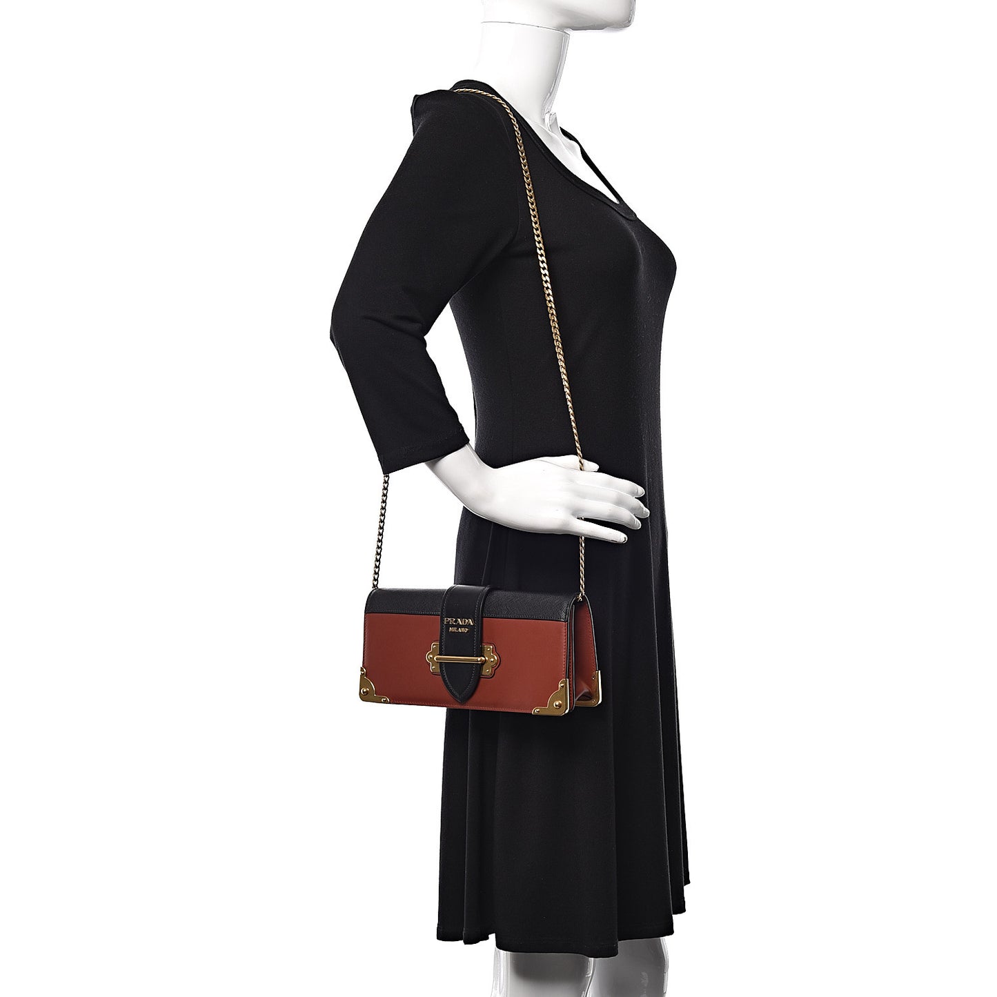 City Calf Saffiano Cahier Pochette Cotto Black