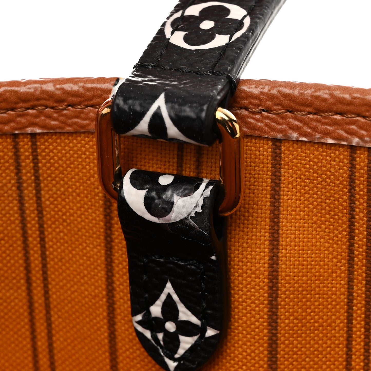 Monogram Giant Jungle Onthego GM Black