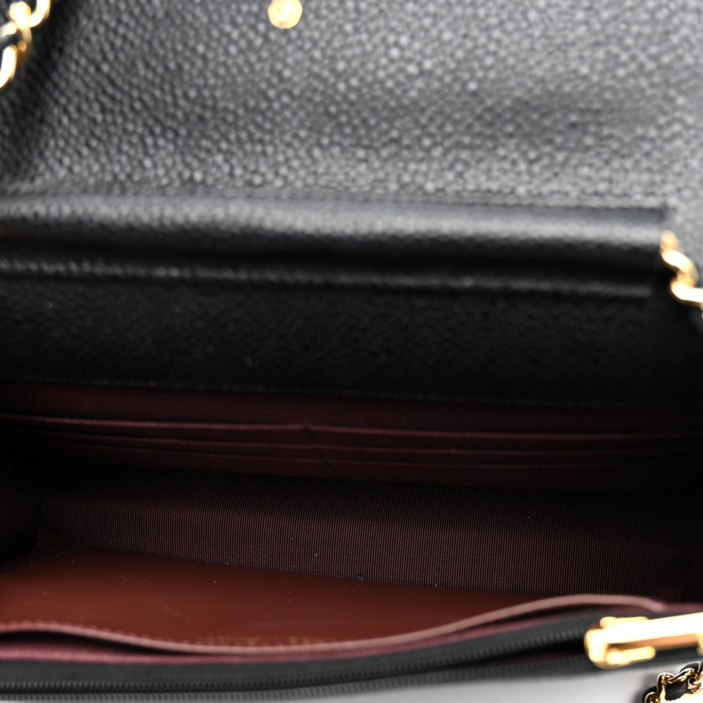 Caviar Quilted Wallet on Chain WOC Black