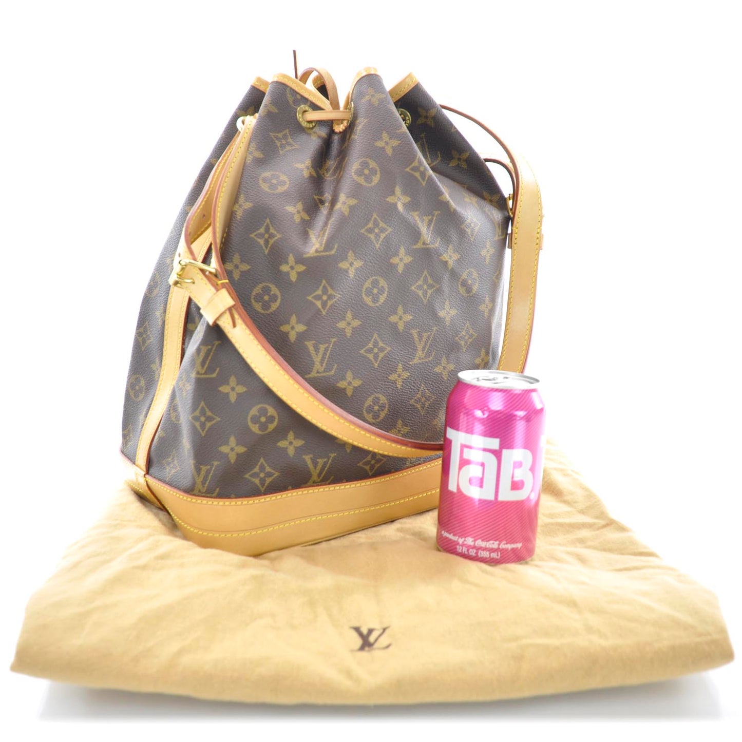 Monogram Noe