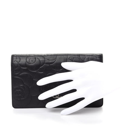 Chanel Lambskin Camellia Embossed Yen Wallet Black 2 of 10