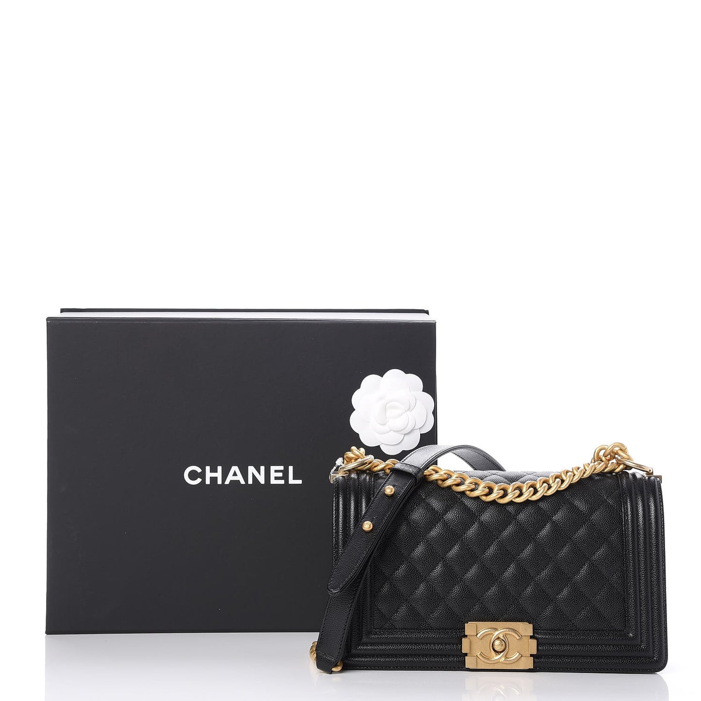 Caviar Quilted Medium Boy Flap Black