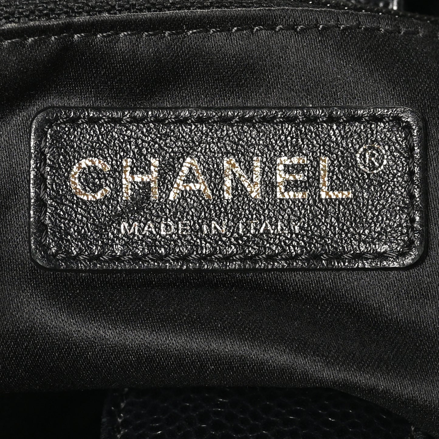 Caviar Quilted Petit Shopping Tote PST Black