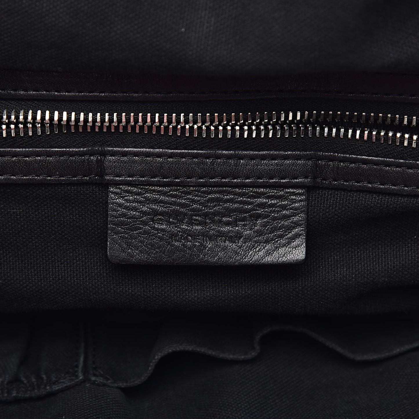 Waxed Calfskin Medium Studded Nightingale Black