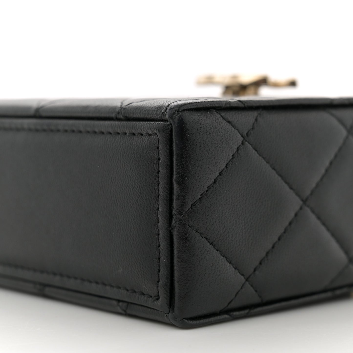 Lambskin Quilted Small Box With Chain Black