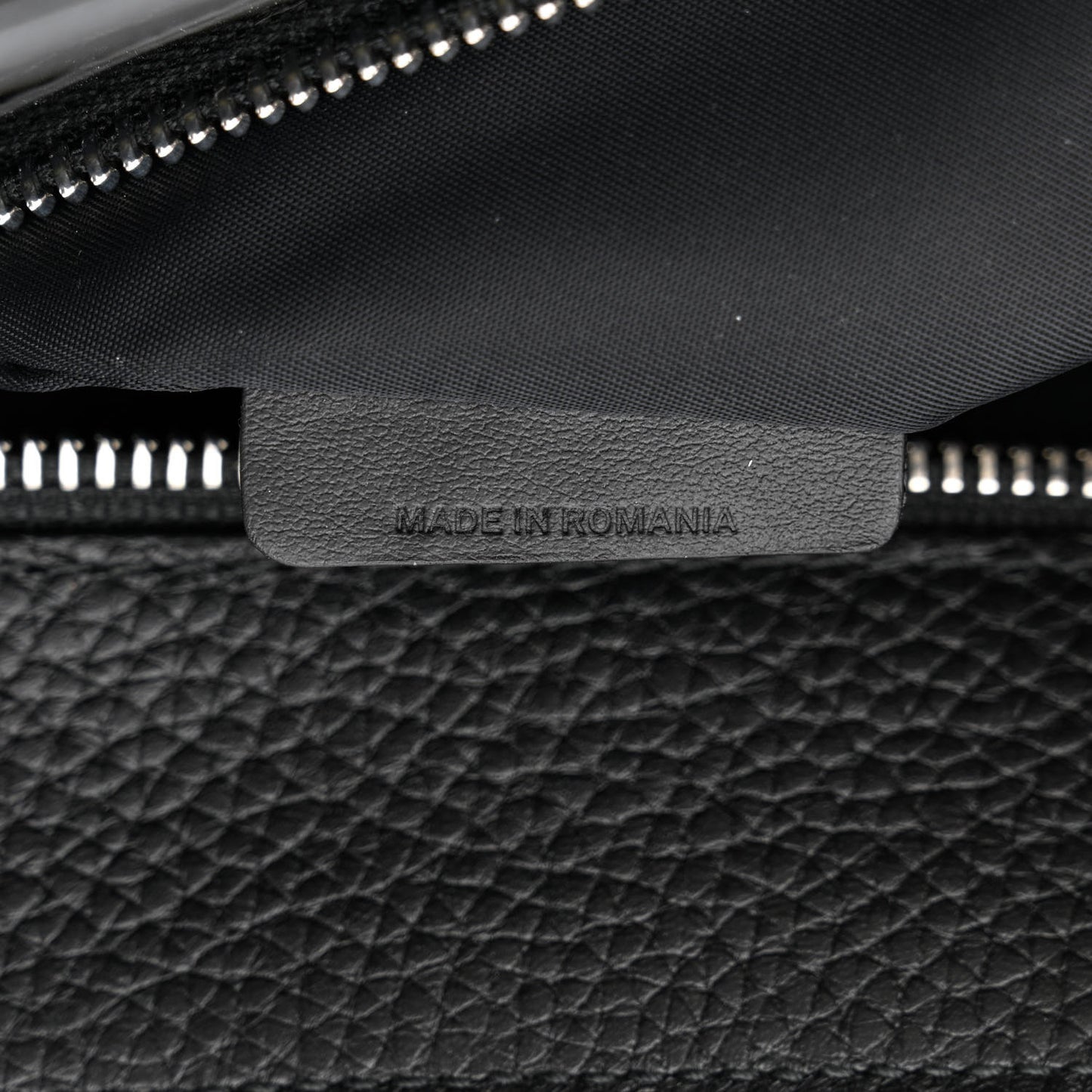 Grainy Calfskin Embossed Bruno Messenger Black