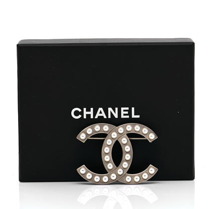 Chanel Pearl CC Brooch Gold 5 of 5