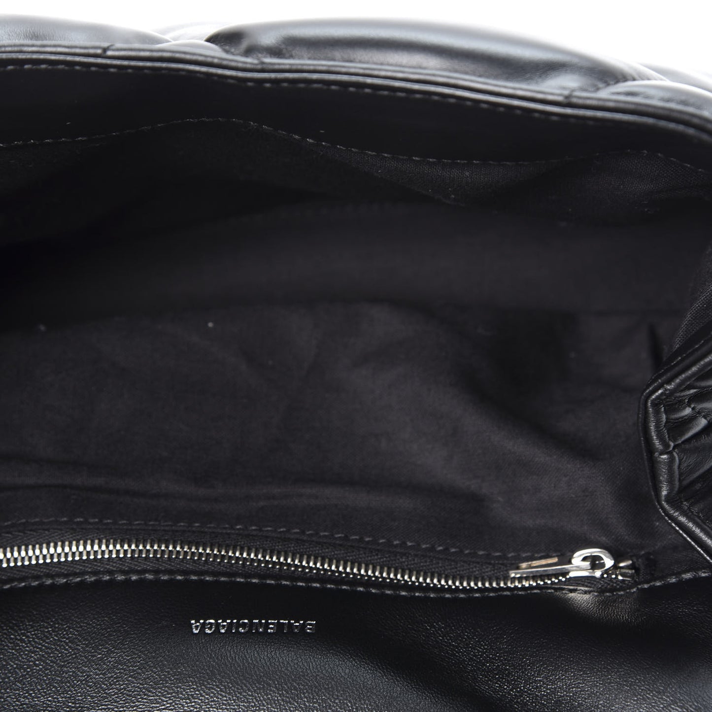 Nappa Calfskin Quilted Touch B Puffy Clutch Black