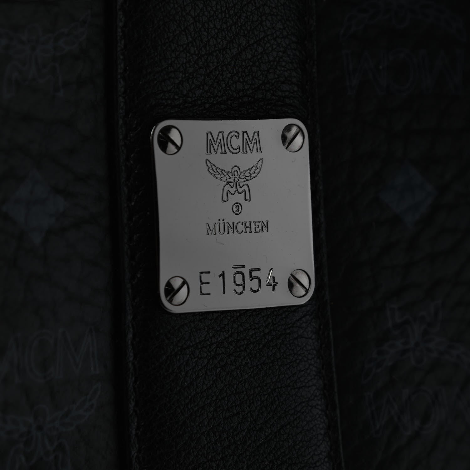 MCM Visetos Large Liz Reversible Shopper Tote Black 7 of 9