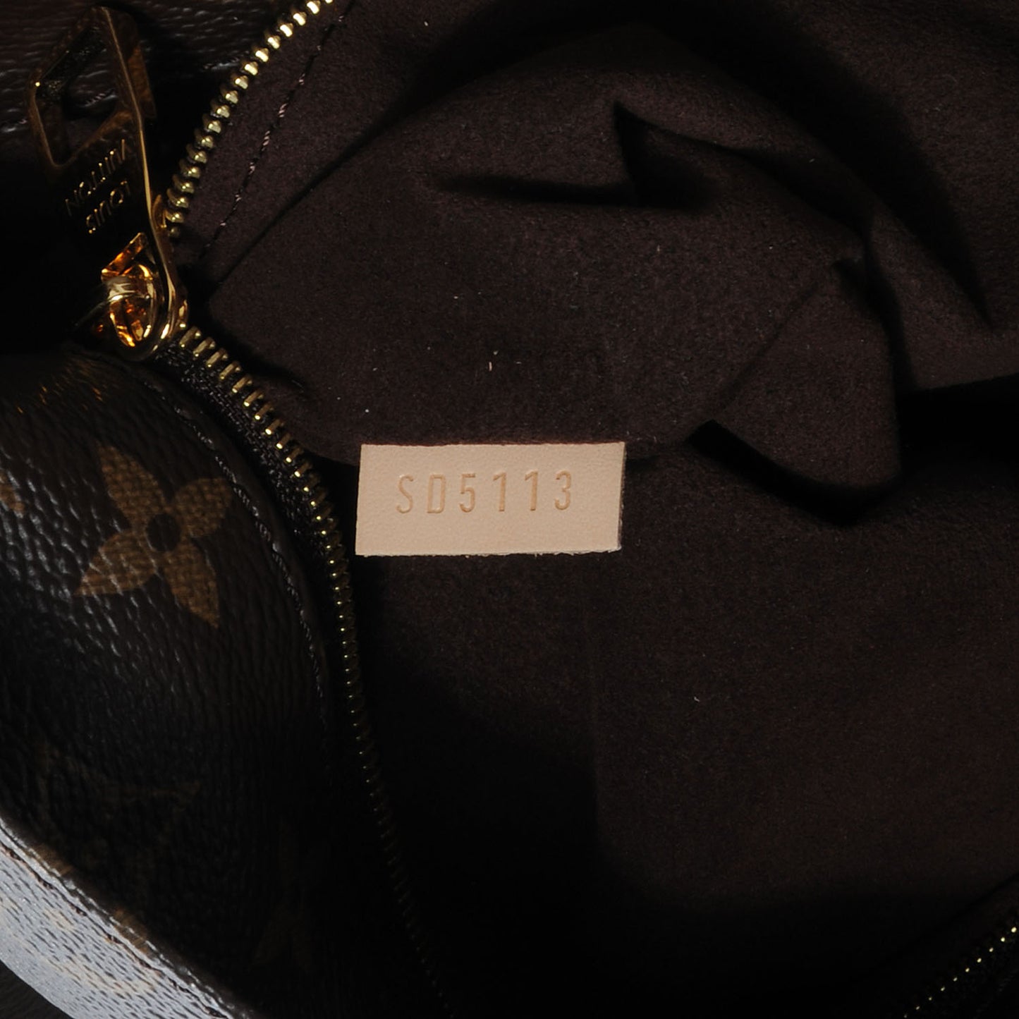 Monogram Metis