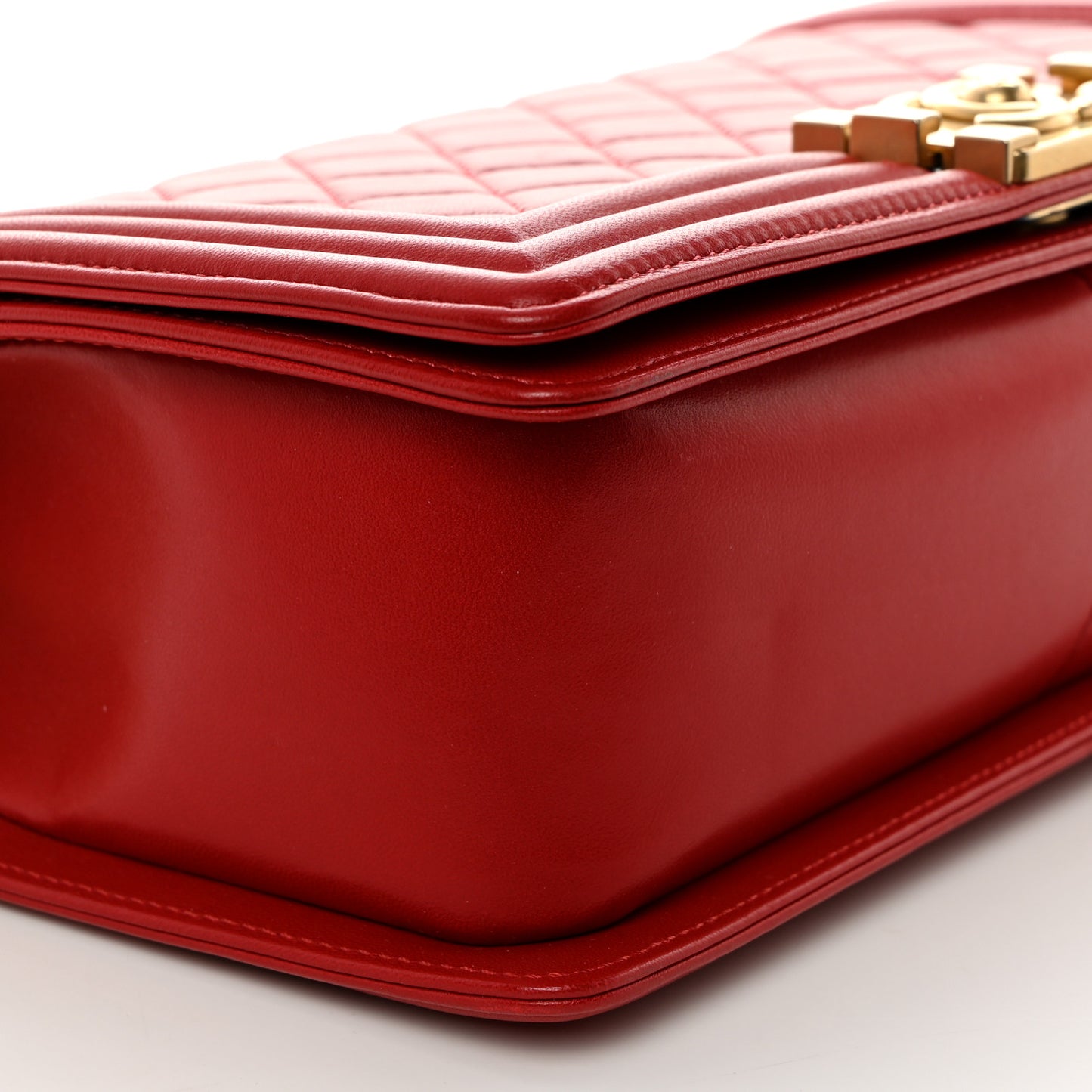 Lambskin Quilted Medium Boy Flap Red