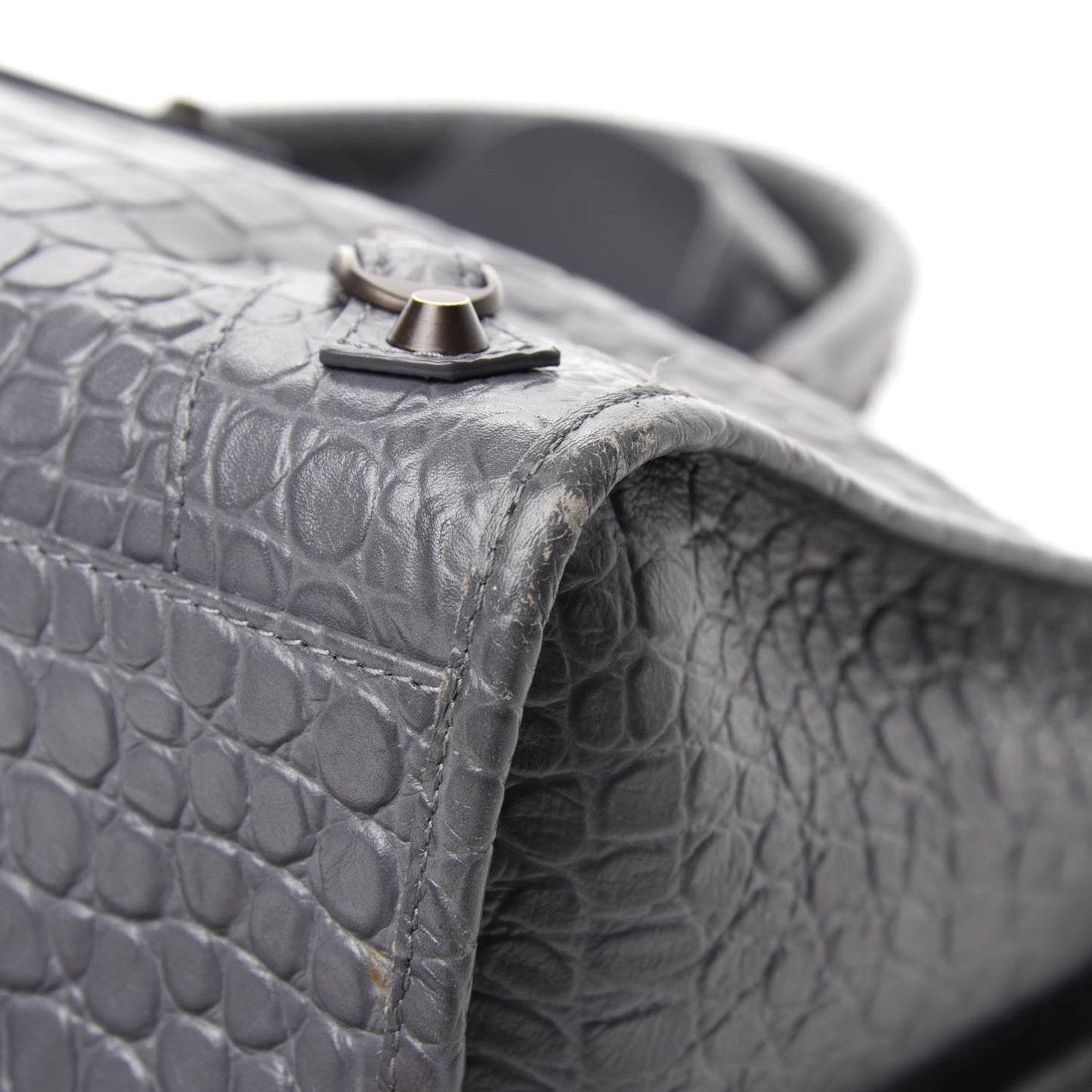 Calfskin Crocodile Embossed Classic Hardware City Gris Beton