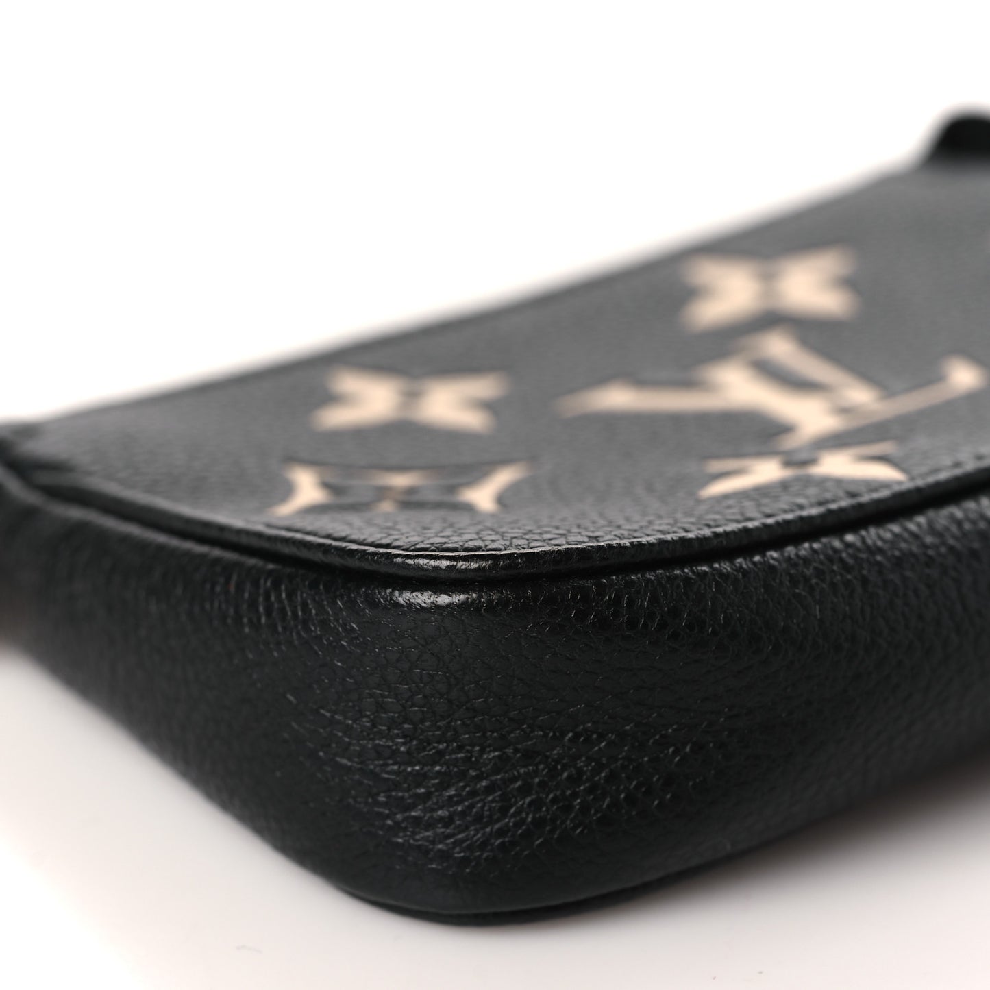 Empreinte Monogram Giant Mini Pochette Accessories Black