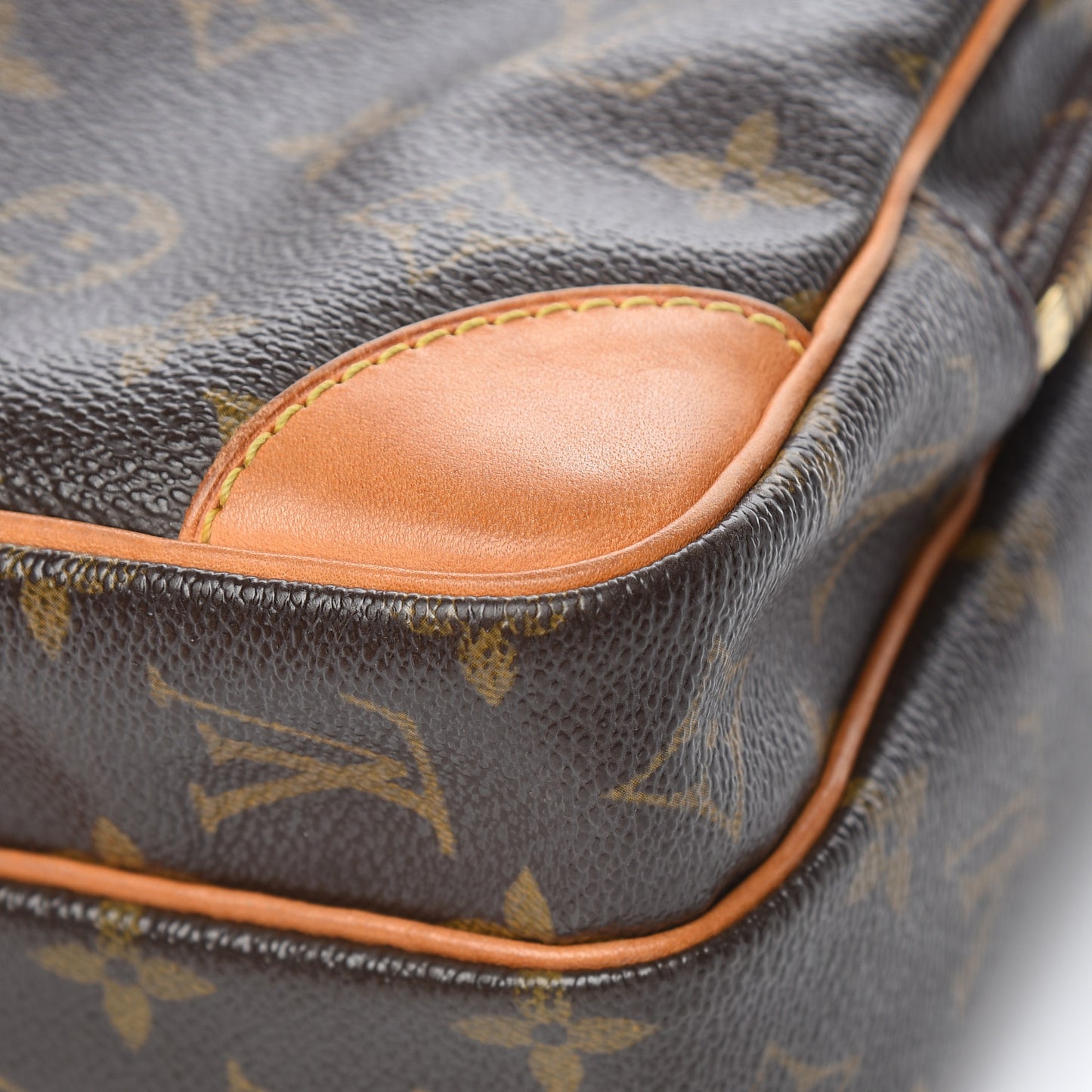 Monogram Amazone