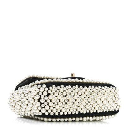 Chanel Lambskin Pearl On Flap Black 4 of 10