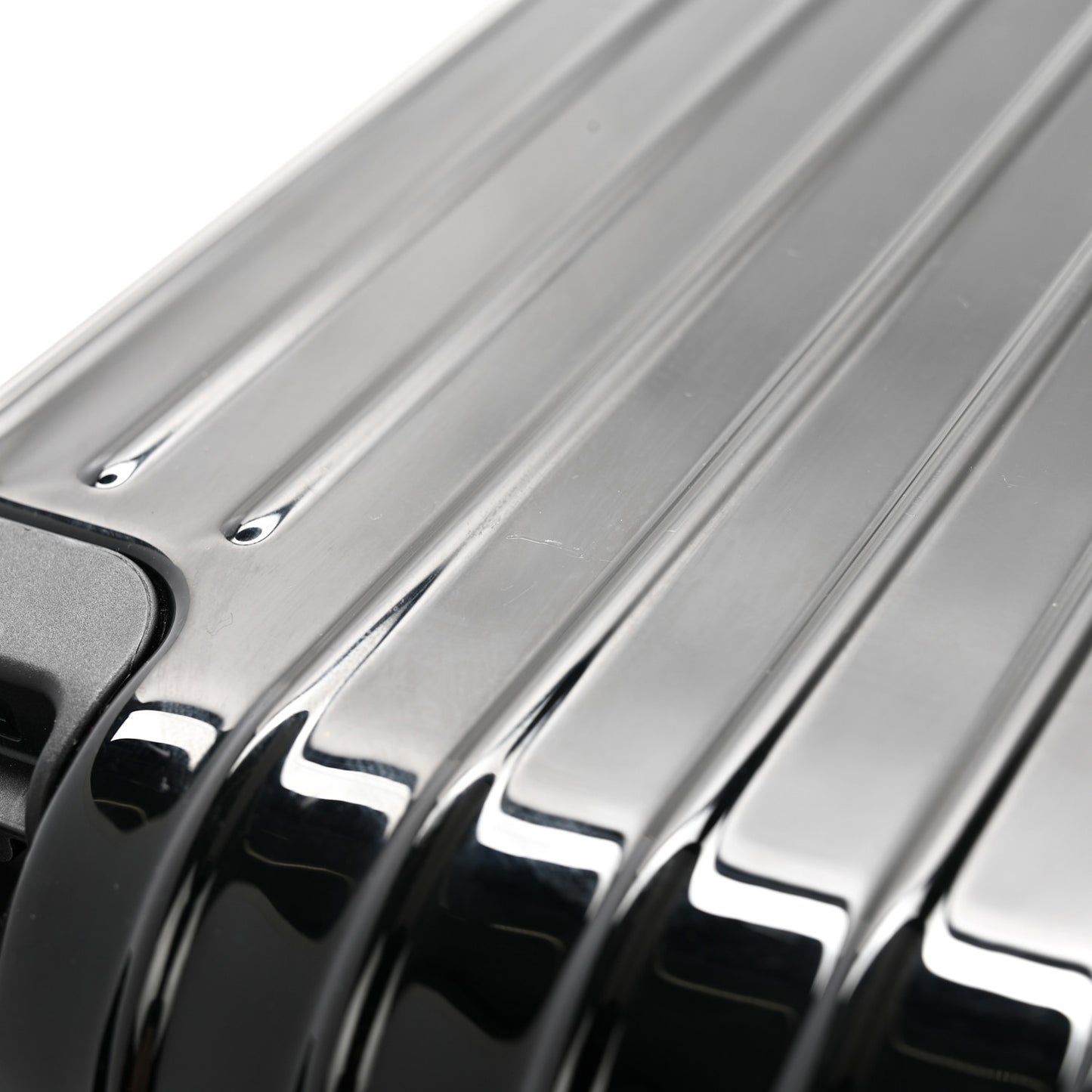 Gloss Polycarbonate Essential Cabin Black