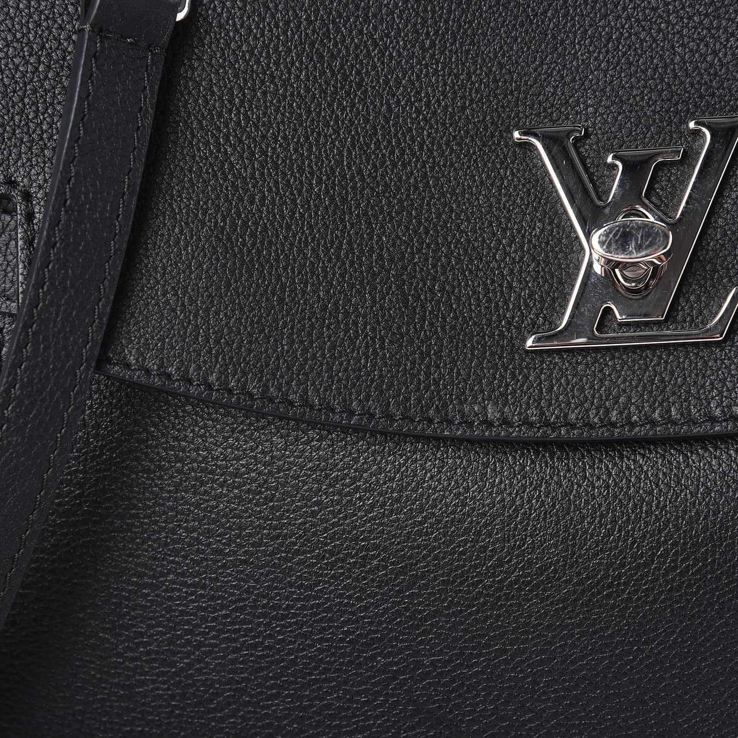 Soft Calfskin Lockme Ever Black