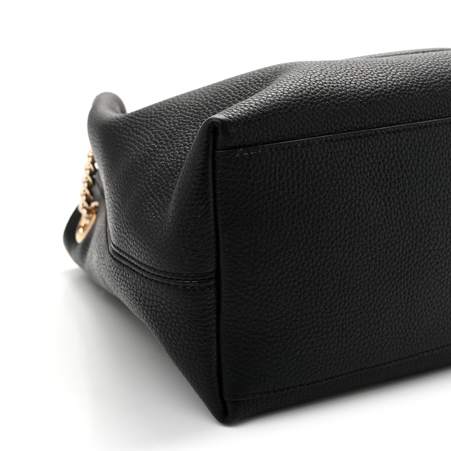 Pebbled Calfskin Medium Soho Chain Shoulder Bag Black
