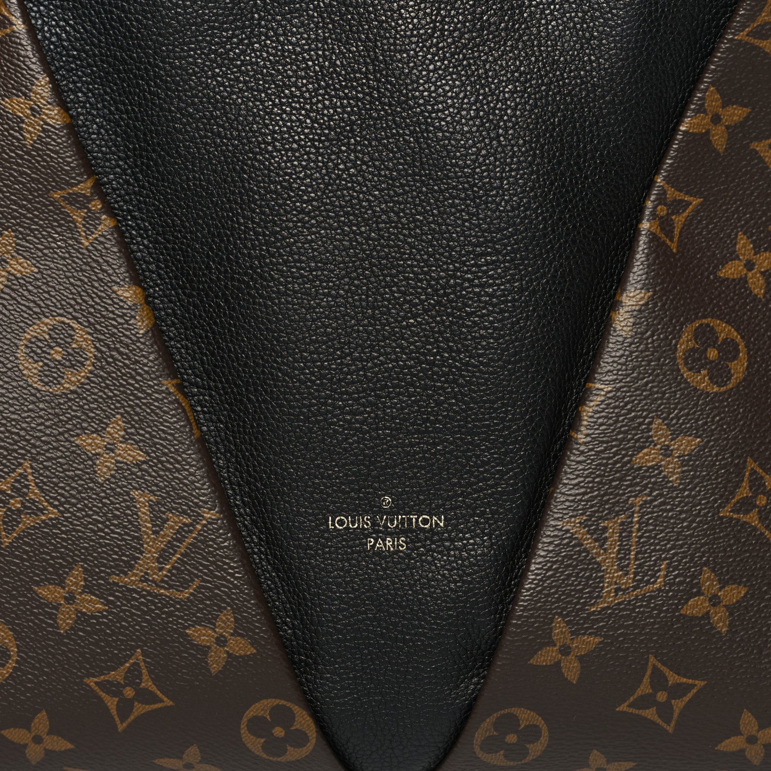 Louis Vuitton Monogram V Tote MM Black 7 of 9