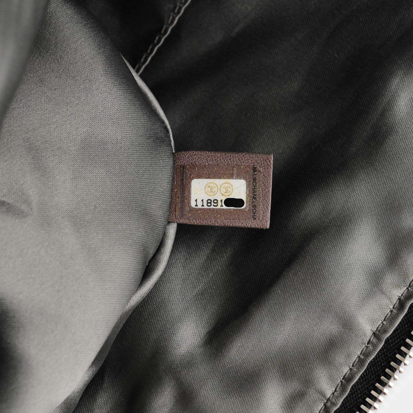 Calfskin Modern Chain Hobo Black