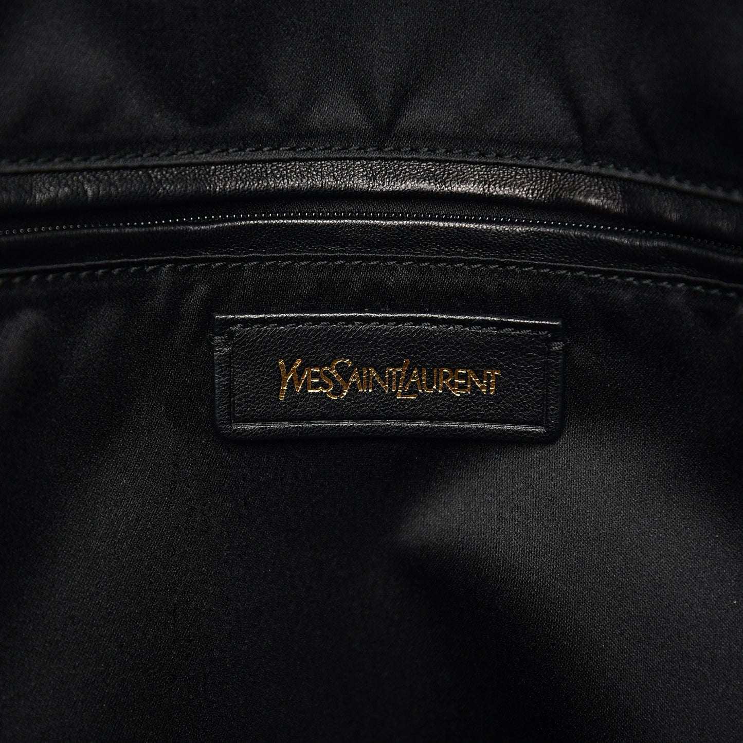 Calfskin Oversized Muse Black