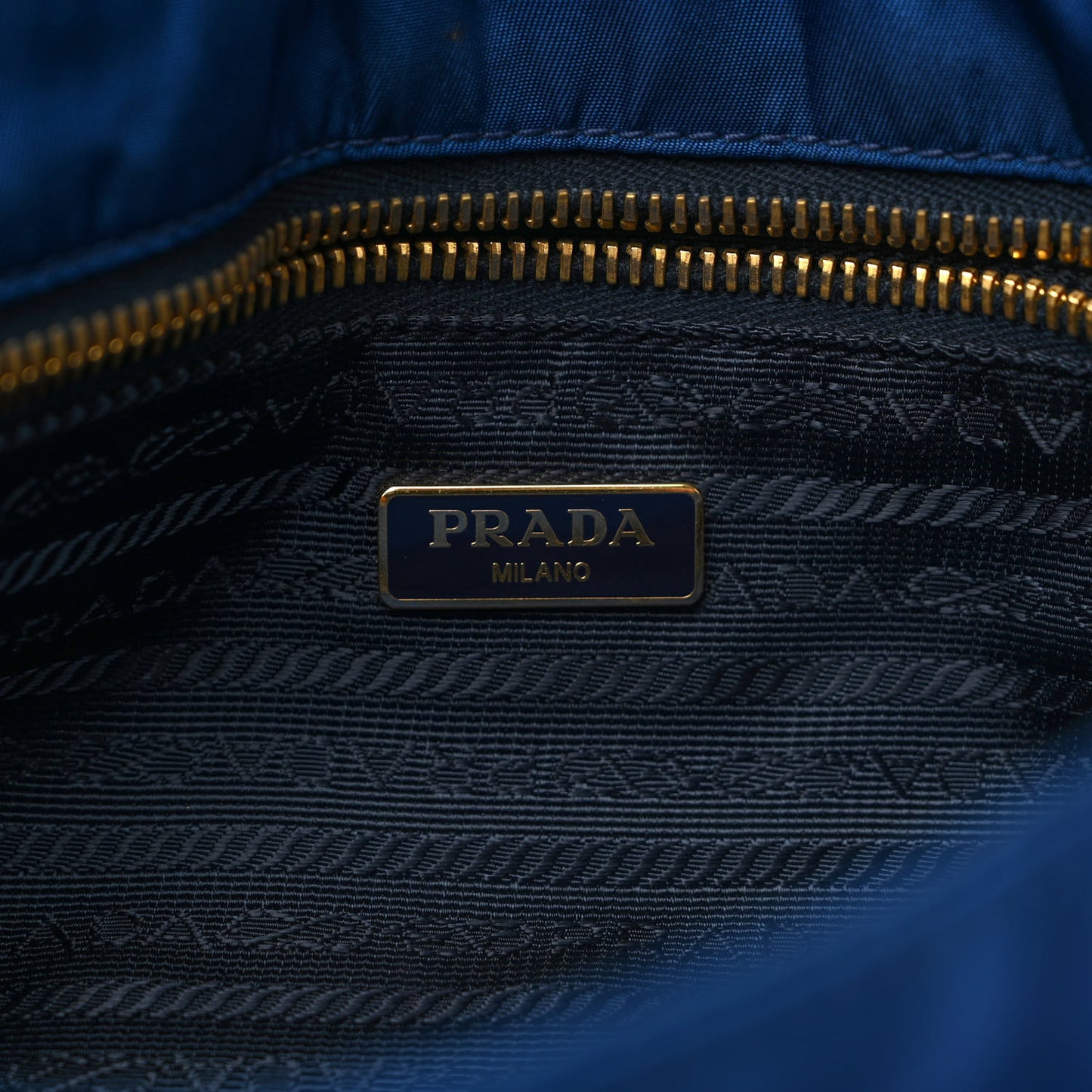 Tessuto Nylon Saffiano Small Messenger Bag Blue