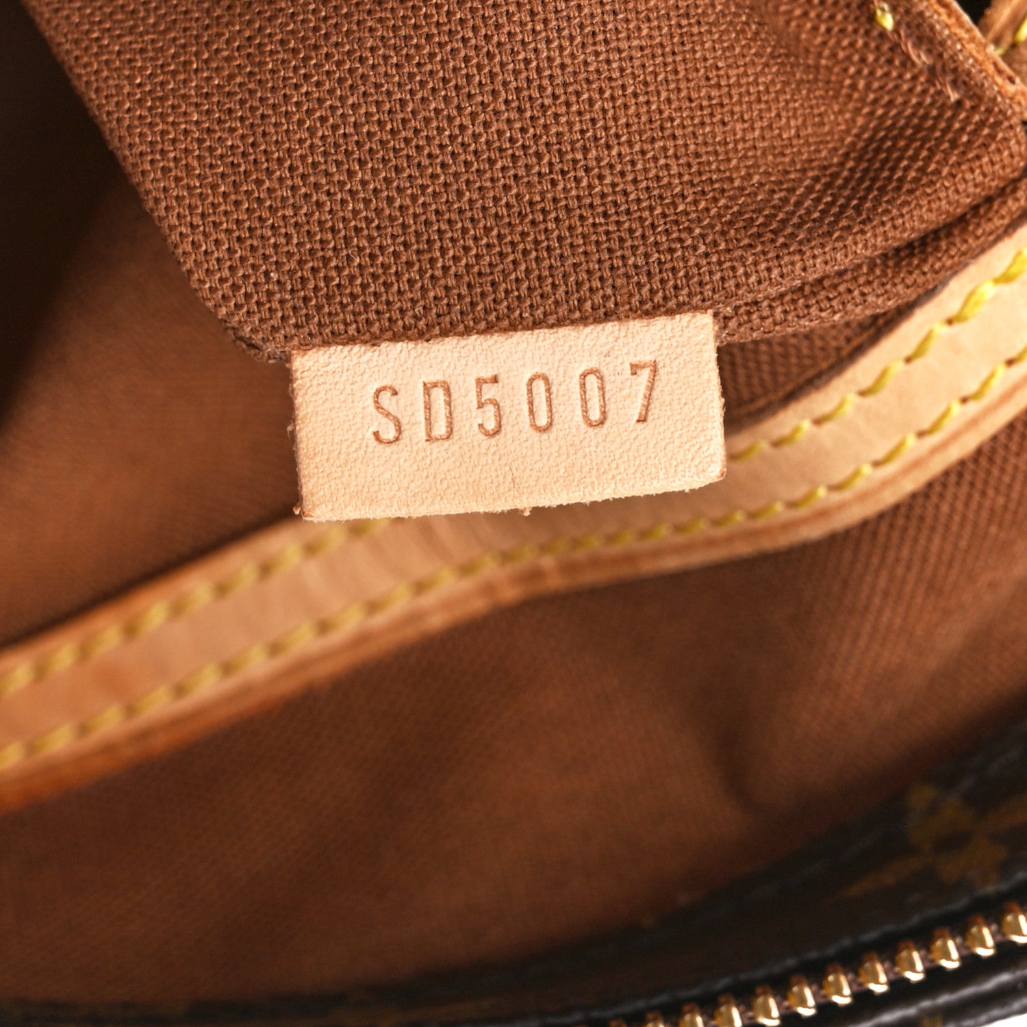 Louis Vuitton Monogram Cabas Mezzo 8 of 14