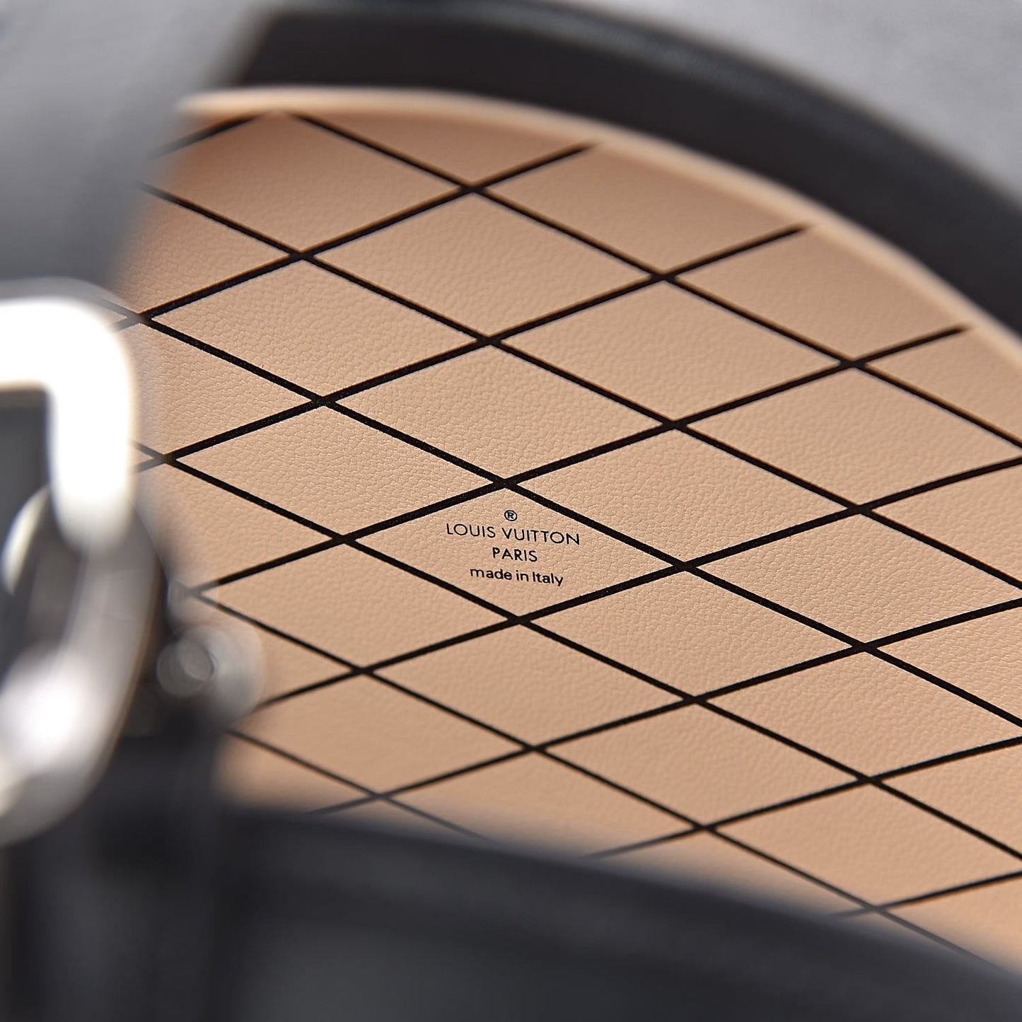Calfskin Vintage Stickers Petite Boite Chapeau Black