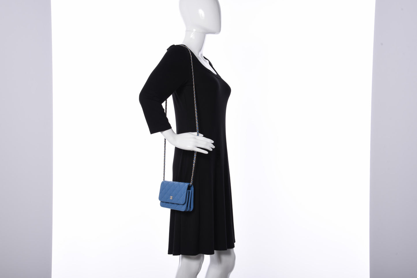 Caviar Quilted Mini Wallet On Chain WOC Blue